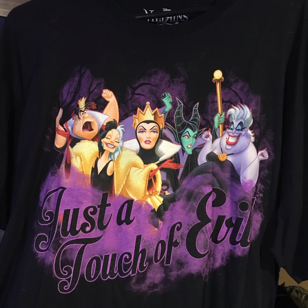 Disney Villain Black tee Xl